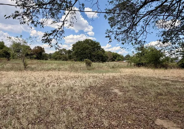 Photo 3 of Sale Pending at 146 Hl Billy Ln, Ardmore, OK 73401 | MLS# 1247136 | Listing updated on 2026-09-16