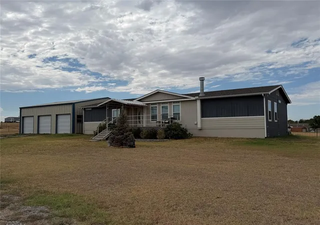 Photo 1 of Single family home for sale at 1426 County Rd 1344, Chickasha, OK 73018 | MLS# 1247153 | Listing updated on 2026-09-17