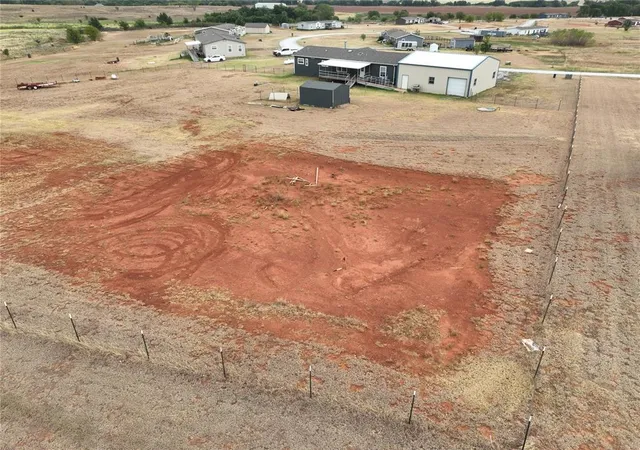 Photo 3 of Single family home for sale at 1426 County Rd 1344, Chickasha, OK 73018 | MLS# 1247153 | Listing updated on 2026-09-17