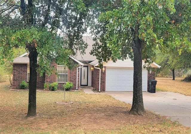 Photo 1 of Single family home for sale at 114 Camaron Dr, Shawnee, OK 74804 | MLS# 1247304 | Listing updated on 2026-09-17