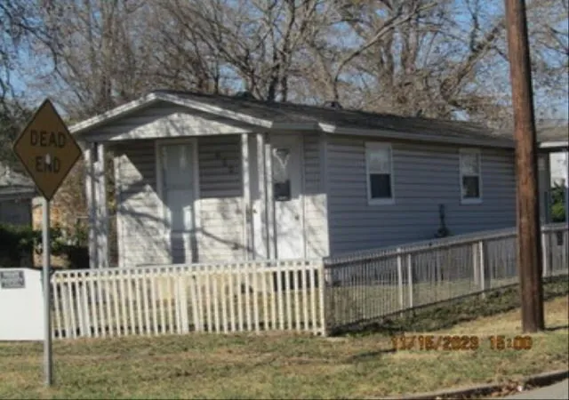 Photo 3 of Single family home for sale at 600 W Russell Ave, Seminole, OK 74868 | MLS# 1247384 | Listing updated on 2026-09-24