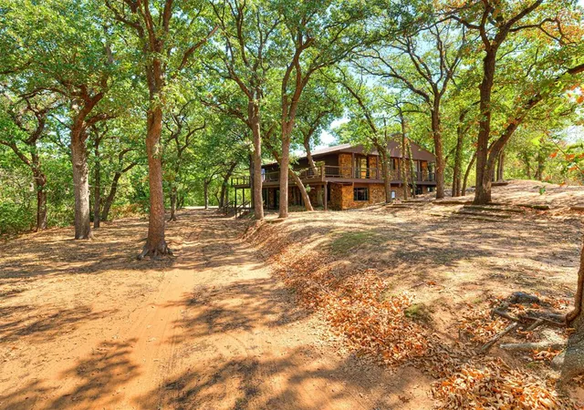 Photo 3 of Single family home for sale at 3521 N Bryant Ave, Edmond, OK 73034 | MLS# 1247494 | Listing updated on 2026-09-15