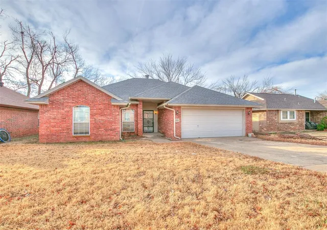 Photo 1 of Single family home for sale at 400 W 10th Street, Edmond, OK 73003 | MLS# 1247789 | Listing updated on 2026-09-16