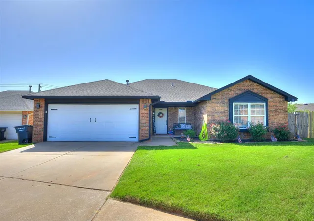 Photo 1 of Single family home for sale at 625 Sw 38th Place, Moore, OK 73160 | MLS# 1248218 | Listing updated on 2026-09-09