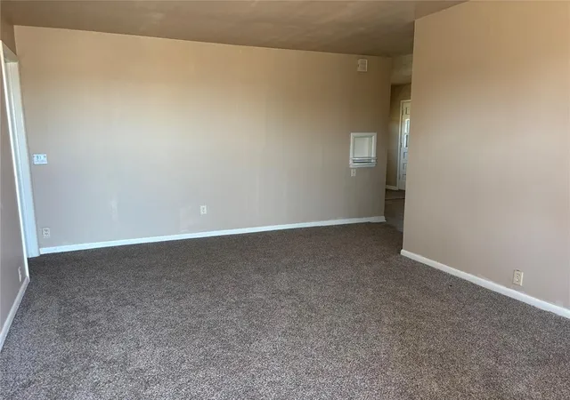 Photo 2 of Single family home for sale at 700 N 5th Street, Clinton, OK 73601 | MLS# 1248692 | Listing updated on 2026-09-17
