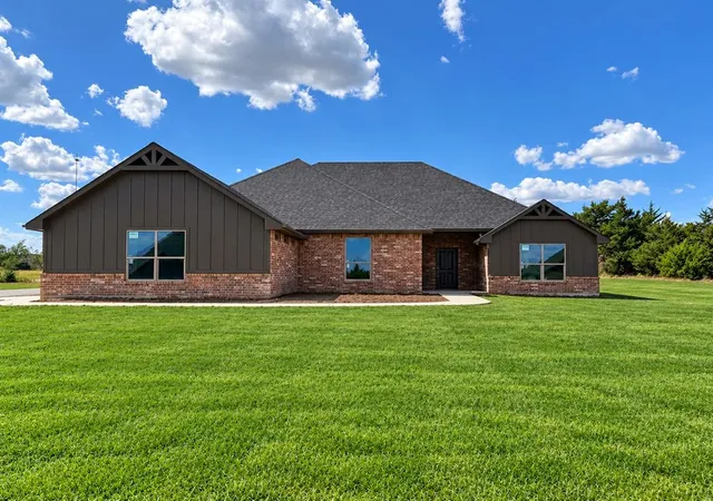 Photo 1 of Single family home for sale at 2541 Secretariat Pass, Guthrie, OK 73044 | MLS# 1249261 | Listing updated on 2026-09-16