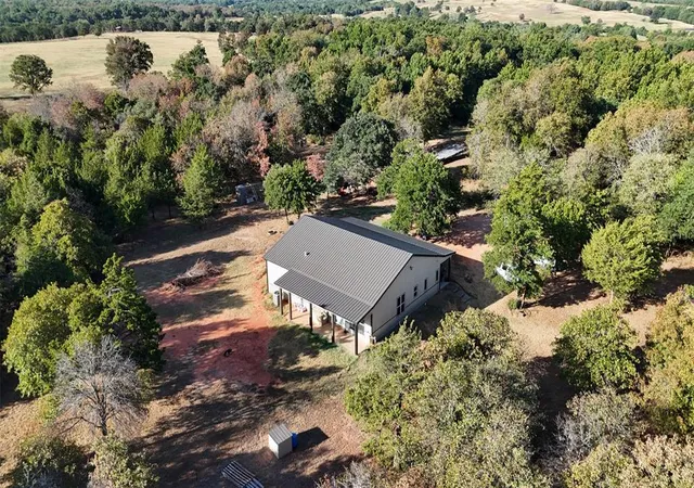 Photo 3 of Single family home for sale at 980438 S Shadowood Dr, Wellston, OK 74881 | MLS# 1249313 | Listing updated on 2026-09-16