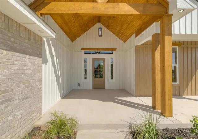 Photo 1 of Single family home for sale at 1878 Cattle Dr, Guthrie, OK 73044 | MLS# 1249354 | Listing updated on 2026-09-16