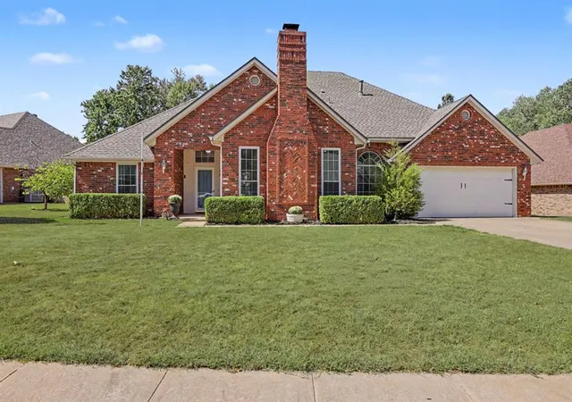 Photo 1 of Single family home for sale at 501 Copperfield Dr, Edmond, OK 73003 | MLS# 1249371 | Listing updated on 2026-09-17