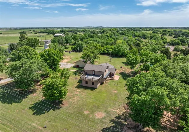 Photo 4 of Single family home for sale at 14940 E County Rd 1520, Lindsay, OK 73052 | MLS# 1249427 | Listing updated on 2026-10-05