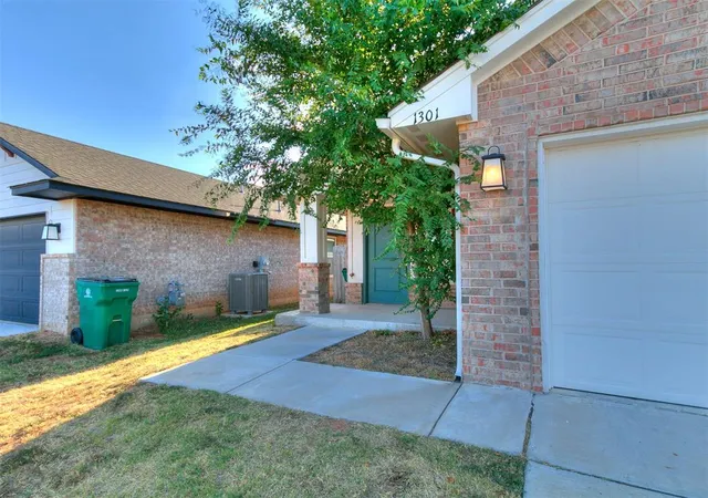 Photo 1 of Single family home for sale at 1301 Harvest Trl, Yukon, OK 73099 | MLS# 1249459 | Listing updated on 2026-09-18
