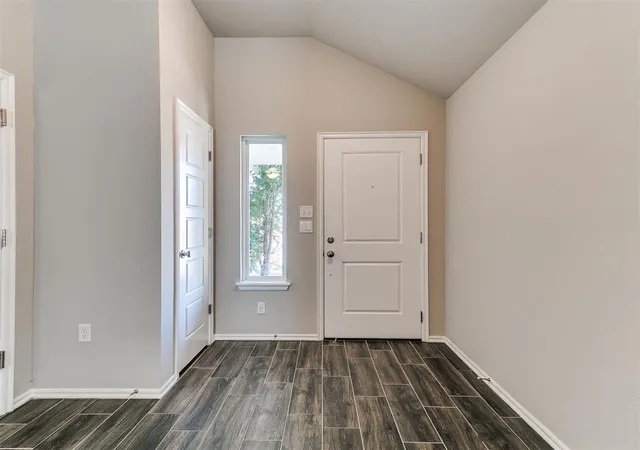 Photo 4 of Single family home for sale at 1301 Harvest Trl, Yukon, OK 73099 | MLS# 1249459 | Listing updated on 2026-09-18