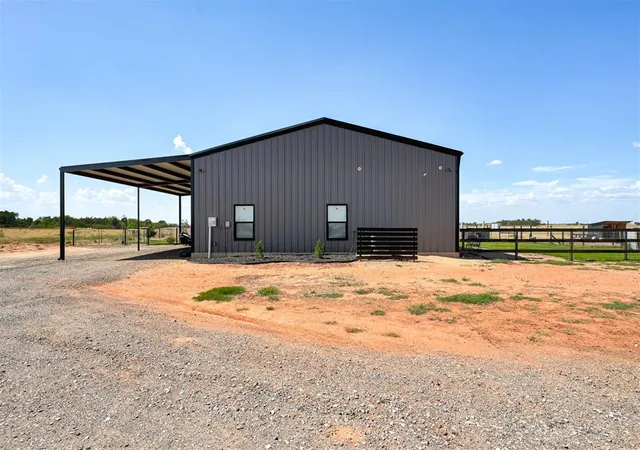 Photo 3 of Single family home for sale at 20352 N 2990 Road, Crescent, OK 73028 | MLS# 1249530 | Listing updated on 2026-09-16