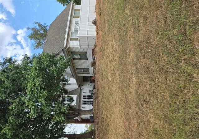 Photo 2 of Single family home for sale at 1300 Rolling Hills Dr, Harrah, OK 73045 | MLS# 1249604 | Listing updated on 2026-09-18