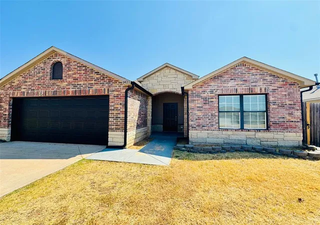 Photo 1 of Single family home for sale at 1421 Gypsum Pl, Noble, OK 73068 | MLS# 1249657 | Listing updated on 2026-09-17