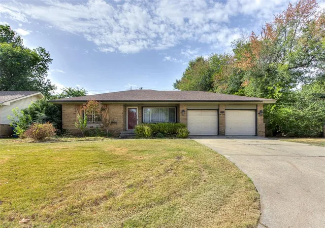 Photo 1 of Single family home for sale at 2124 Erin Pl, Oklahoma City, OK 73120 | MLS# 1249698 | Listing updated on 2026-09-17