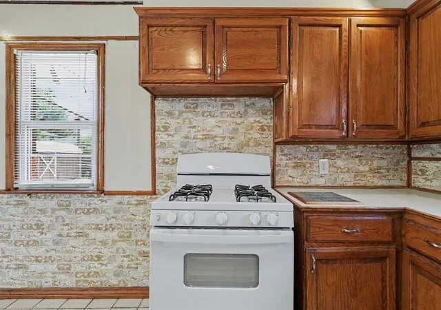 Photo 3 of Single family home for sale at 224 W Kerr St, Oklahoma City, OK 73110 | MLS# 1249735 | Listing updated on 2026-09-17