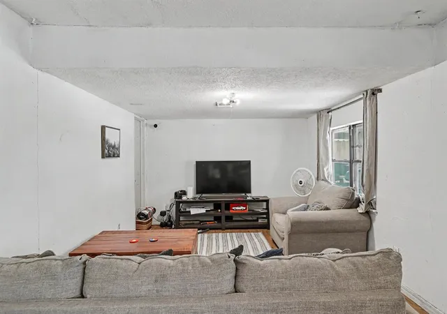 Photo 4 of Single family home for sale at 1444 NW 96th Street, Oklahoma City, OK 73114 | MLS# 1249755 | Listing updated on 2026-09-19