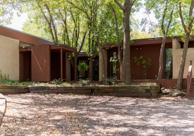 Photo 3 of Single family home for sale at 3320 NE 122nd Street, Edmond, OK 73013 | MLS# 1249822 | Listing updated on 2026-09-18