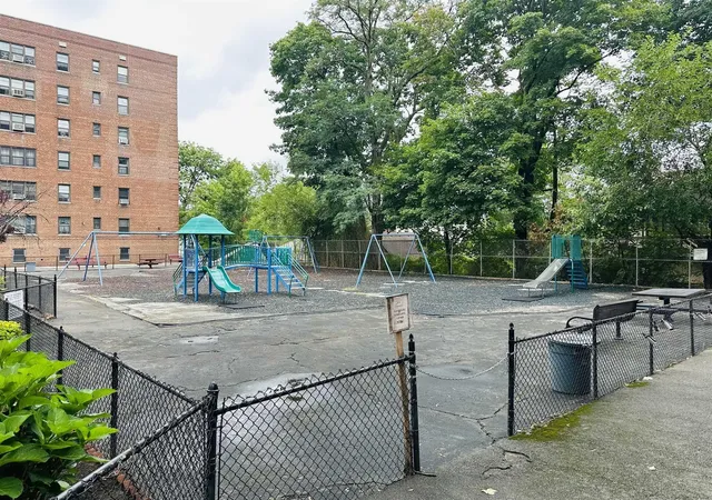 Photo 1 of Sale Pending at 2 Fisher Dr, Mount Vernon, NY 10552 | MLS# M419756 | Listing updated on 2026-09-18