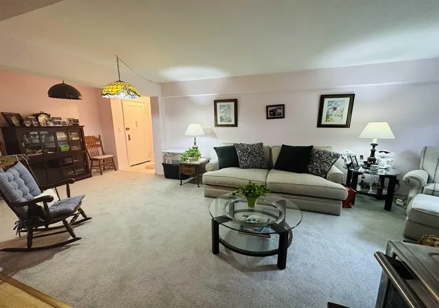 Photo 4 of Sale Pending at 2 Fisher Dr, Mount Vernon, NY 10552 | MLS# M419756 | Listing updated on 2026-09-18