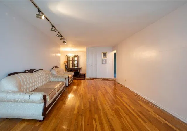 Photo 3 of Sale Pending at 1200 E 53 St #4S, Brooklyn, NY 11234 | MLS# 810195 | Listing updated on 2026-09-18