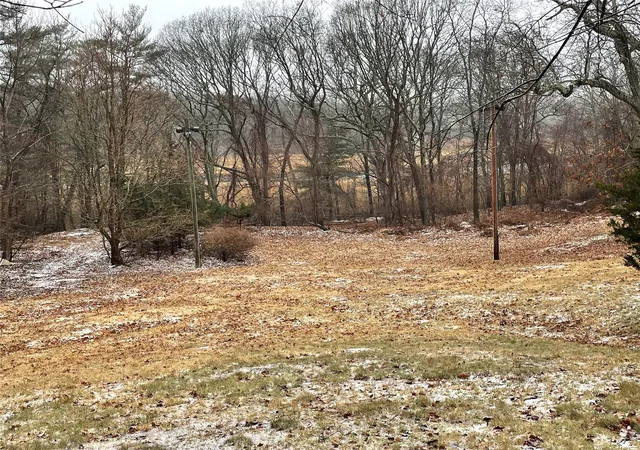 Photo 3 of Sale Pending at 326a Nissequogue River Rd, Saint James, NY 11780 | MLS# 824766 | Listing updated on 2026-09-18