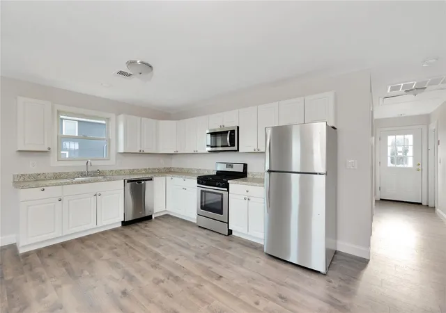 Photo 3 of Sale Pending at 823 Venetian Blvd, Lindenhurst, NY 11757 | MLS# 833159 | Listing updated on 2026-09-18