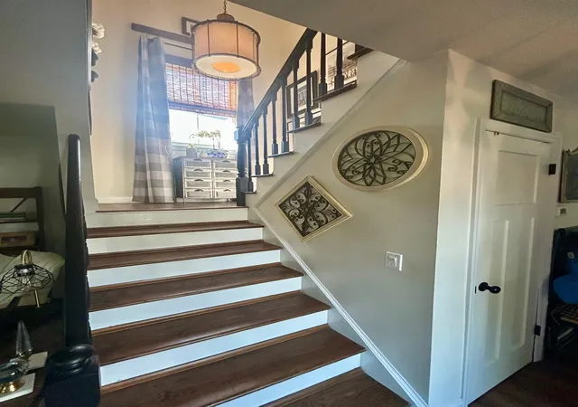 Photo 3 of Sale Pending at 23 Candlestick Ct, Warwick, NY 10990 | MLS# 858102 | Listing updated on 2026-09-18