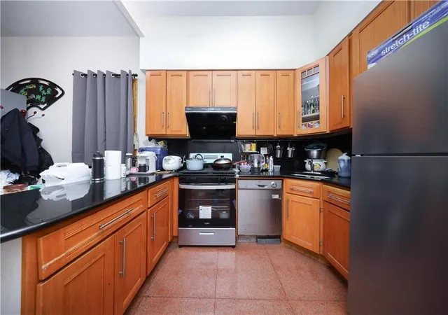 Photo 3 of Condo for sale at 462 52nd St #2D, New York, NY 11220 | MLS# 865722 | Listing updated on 2026-09-16