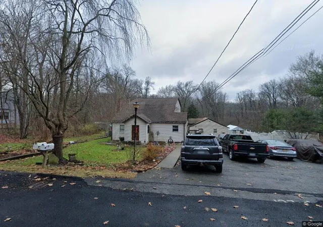 Photo 4 of Sale Pending at 123 Greenwood Dr, Beacon, NY 12508 | MLS# 868647 | Listing updated on 2026-09-18