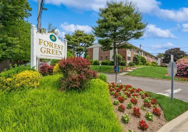 Photo 1 of Sale Pending at 2399 Union Blvd #5A, Islip, NY 11751 | MLS# 874685 | Listing updated on 2026-09-18