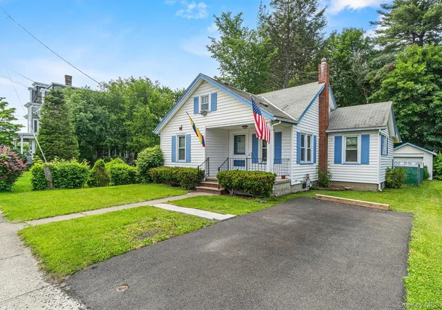 Photo 2 of Single family home for sale at 21 Delaware St, Port Jervis, NY 12771 | MLS# 875124 | Listing updated on 2026-09-18