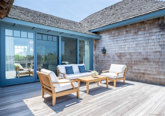Photo 3 of Mansion for sale at 40 Dune Rd, Southampton, NY 11959 | MLS# 886217 | Listing updated on 2026-09-18