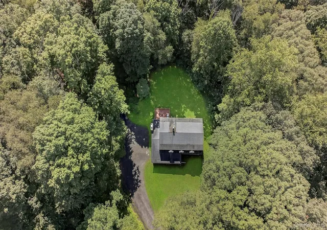 Photo 3 of Sale Pending at 300 Estrada Rd, Central Valley, NY 10917 | MLS# 886356 | Listing updated on 2026-09-18