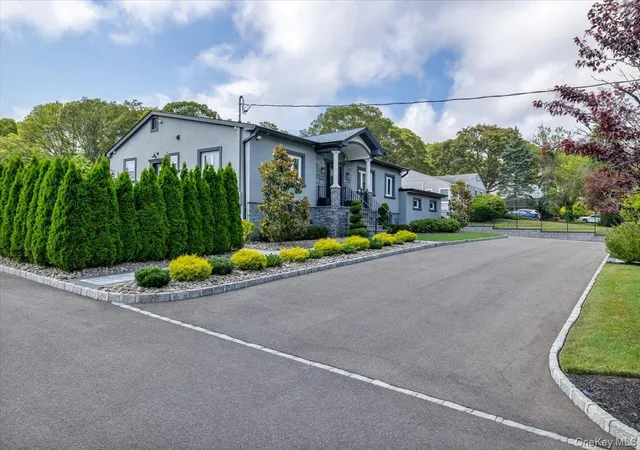 Photo 3 of Sale Pending at 154 Mac Arthur Blvd, Islip, NY 11788 | MLS# 889536 | Listing updated on 2026-09-18