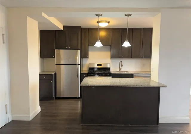 Photo 3 of House for sale at 825 Morrison Ave #12F, Bronx, NY 10473 | MLS# 909532 | Listing updated on 2026-09-18