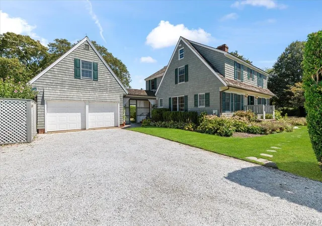 Photo 2 of Single family home for sale at 2 Strongs Ln, Water Mill, NY 11976 | MLS# 916216 | Listing updated on 2026-09-18