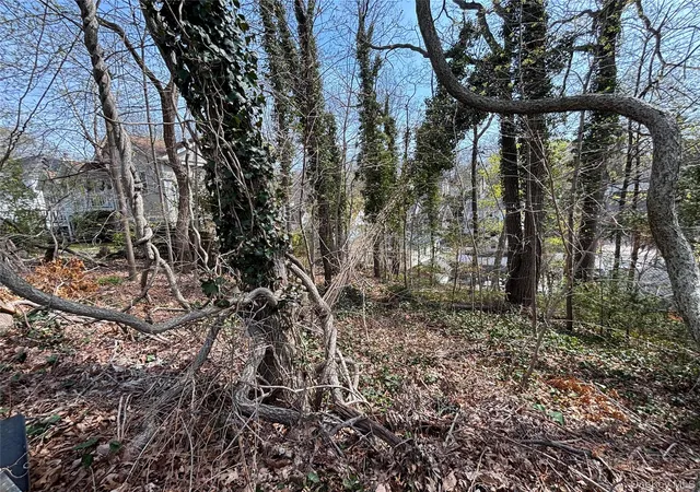 Photo 2 of Land for sale at Glades Way, Huntington, NY 11743 | MLS# 920208 | Listing updated on 2026-09-18