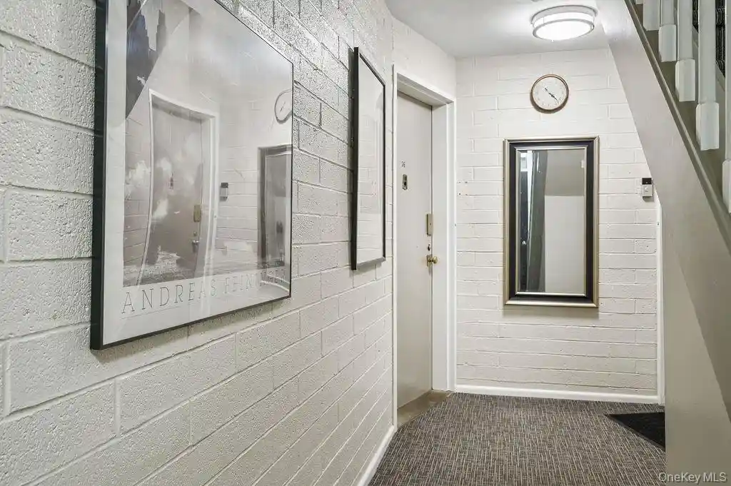 Listing Photo 2 - Condo for sale in 103 Wiltshire Rd located at 103 Wiltshire Rd, New Rochelle, NY 10583 - Unit #D6