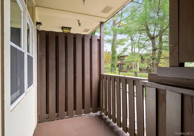 Photo 3 of Condo for sale at 103 Wiltshire Rd #D6, New Rochelle, NY 10583 | MLS# 926916 | Listing updated on 2026-09-18