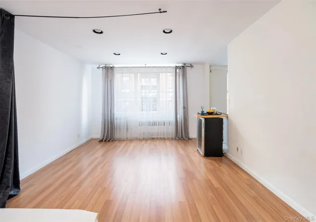 Photo 3 of Sale Pending at 25 Franklin Ave #6K, White Plains, NY 10601 | MLS# 937588 | Listing updated on 2026-09-18