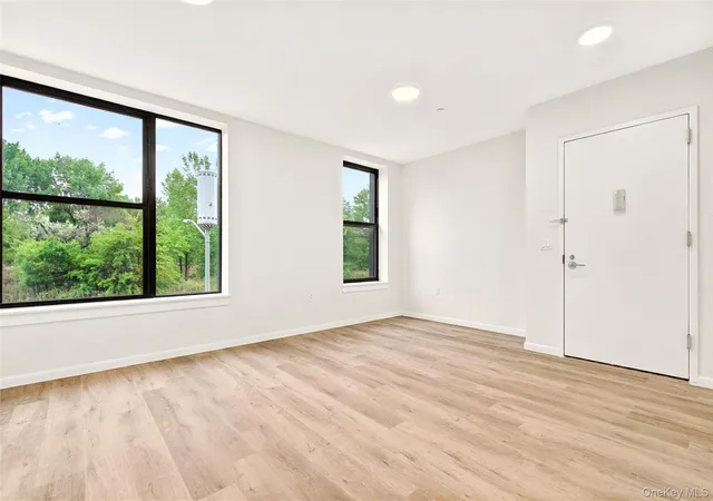 Photo 4 of Sale Pending at 1731 Lacombe Ave #1B, Bronx, NY 10473 | MLS# 940270 | Listing updated on 2026-09-18