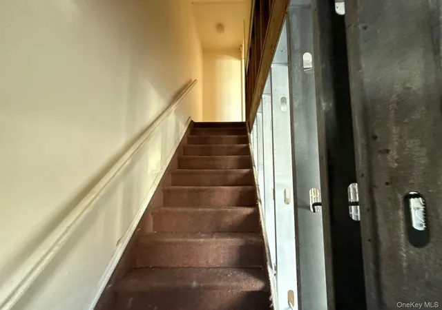 Photo 3 of Sale Pending at 160 Beach 30th St, New York, NY 11691 | MLS# 940574 | Listing updated on 2026-09-18
