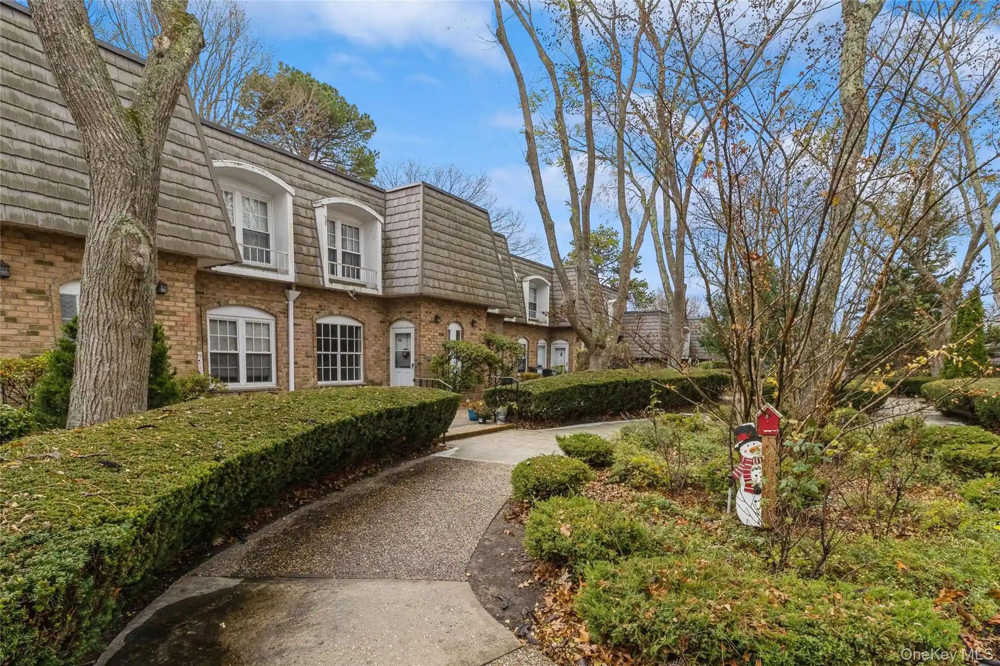Listing Photo 2 - Condo for sale in 655 Middle Country Rd located at 655 Middle Country Rd, Brookhaven, NY 11727 - Unit #4D1