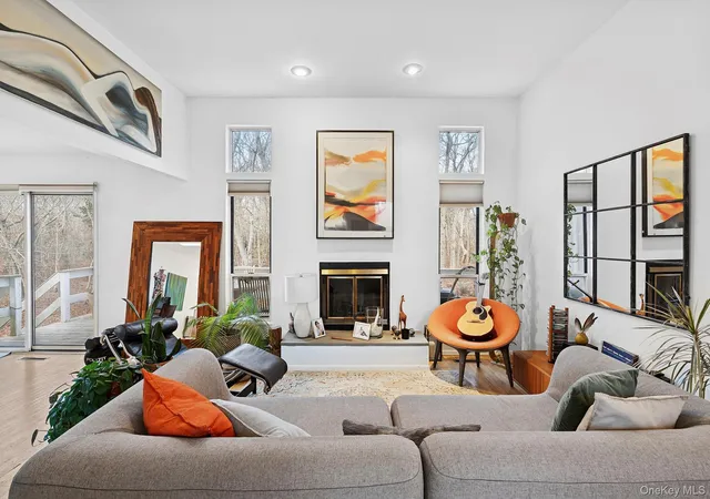 Photo 2 of Single family home for sale at 54 Fox Hunt, East Hampton, NY 11930 | MLS# 943557 | Listing updated on 2026-09-16