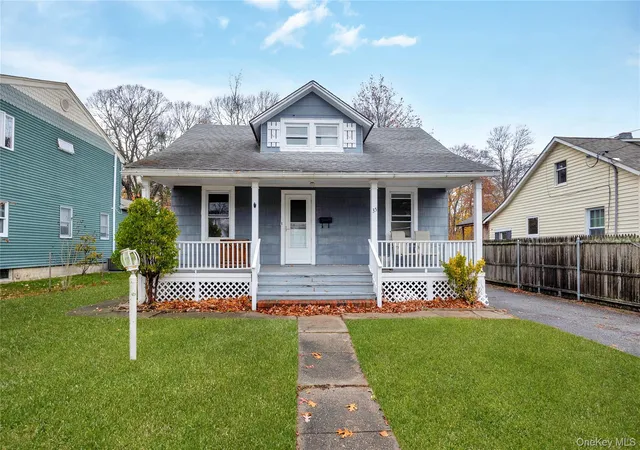 Photo 1 of Sale Pending at 35 Andrew Ave, Islip Terrace, NY 11752 | MLS# 943817 | Listing updated on 2026-09-18