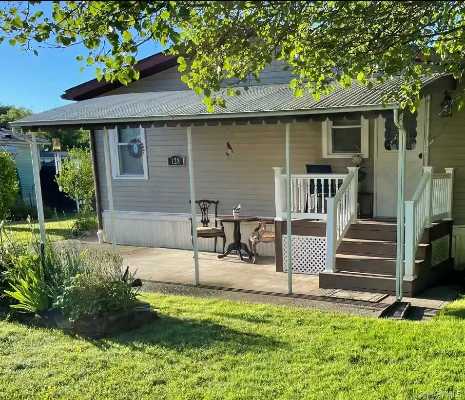 Listing Photo 1 - Condo for sale in 128 Brittany Ter located at 128 Brittany Ter, New Windsor, NY 12575 - Unit #128