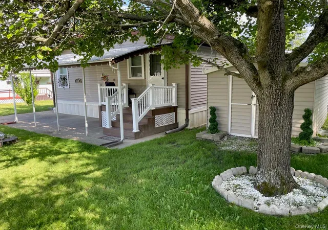 Photo 2 of Manufactured home for sale at 128 Brittany Ter #128, New Windsor, NY 12575 | MLS# 947063 | Listing updated on 2026-09-30