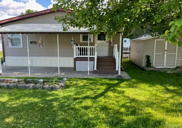 Photo 3 of Manufactured home for sale at 128 Brittany Ter #128, New Windsor, NY 12575 | MLS# 947063 | Listing updated on 2026-09-30